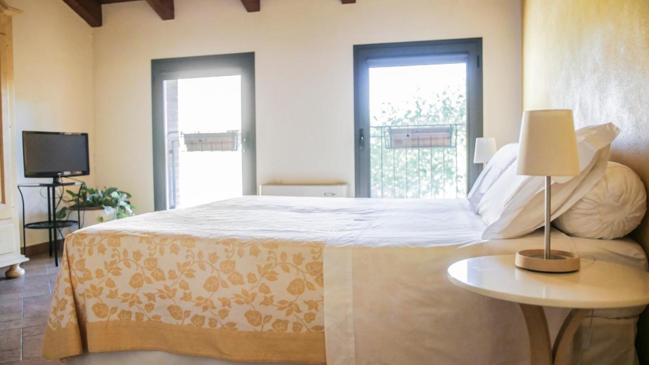 Quattrocolli B&B Quattro Castella Ngoại thất bức ảnh